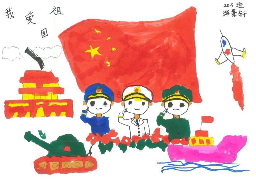 卡其色褶皱小衫配白色小短裤，尽显时尚感，你敢挑战这样的搭配吗？